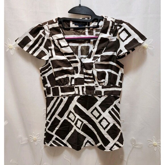 BANANA REPUBLIC WOMENS SIZE 0 BROWN WHITE BLOUSE ARTSY GEOMETRIC SAFARI EXOTIC - Picture 1 of 14